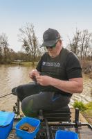 Preston Innovations Tričko Lightweight Black Raglan T-Shirt (3)