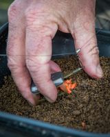 Matrix Krmítko Plastic Cage Feeder XS (18)