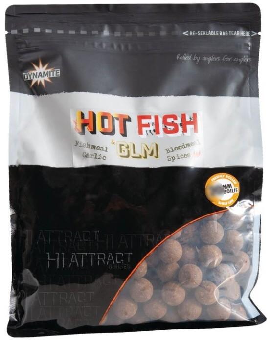Levně Dynamite baits boilie hot fish glm - 1 kg 26 mm