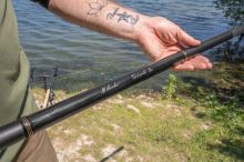 Korum Podběráková Tyč Allrounder Tele-Handle (7)