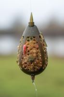 Korum Krmítko Camo Grub Feeder L (2)