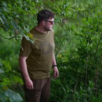 Avid Carp Tričko Icon T-Shirt Khaki (3)