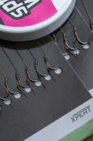 Korum Návazec Power Braid Spiked Method Hair Rigs 15 lb Barbed  10 cm 8 ks (5)