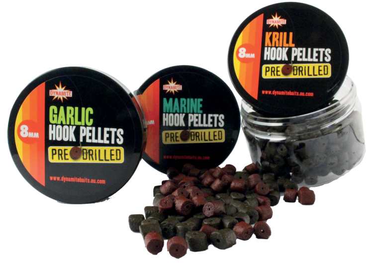 Levně Dynamite baits pellets pre-drilled hook 8 mm-garlic hook
