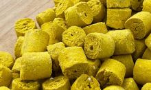 Carpway Pelety Kukuřičné Žluté S Dírou 10 kg (7)