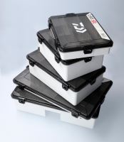 Daiwa Krabička D-BOX Shallow Universal Smoke (4)