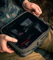 Trakker Univerzální Obal Velký NXC Camo Bitz Pouch Large (8)