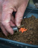 Matrix Krmítko Plastic Cage Feeder L (17)