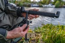 Korum Rameno Teleskopické s Hrazdami XS Two Rod Arm & Rests (10)