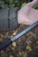 Avid Carp podběrák Breach landing net 42 dvoudílný (2)