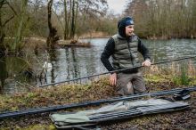 Nash Taška Subterfuge Bushwhacker & Prodding Stick Bag (10)