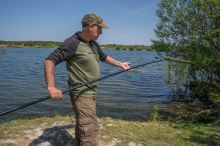 Korum Podběráková Tyč Allrounder Tele-Handle (5)