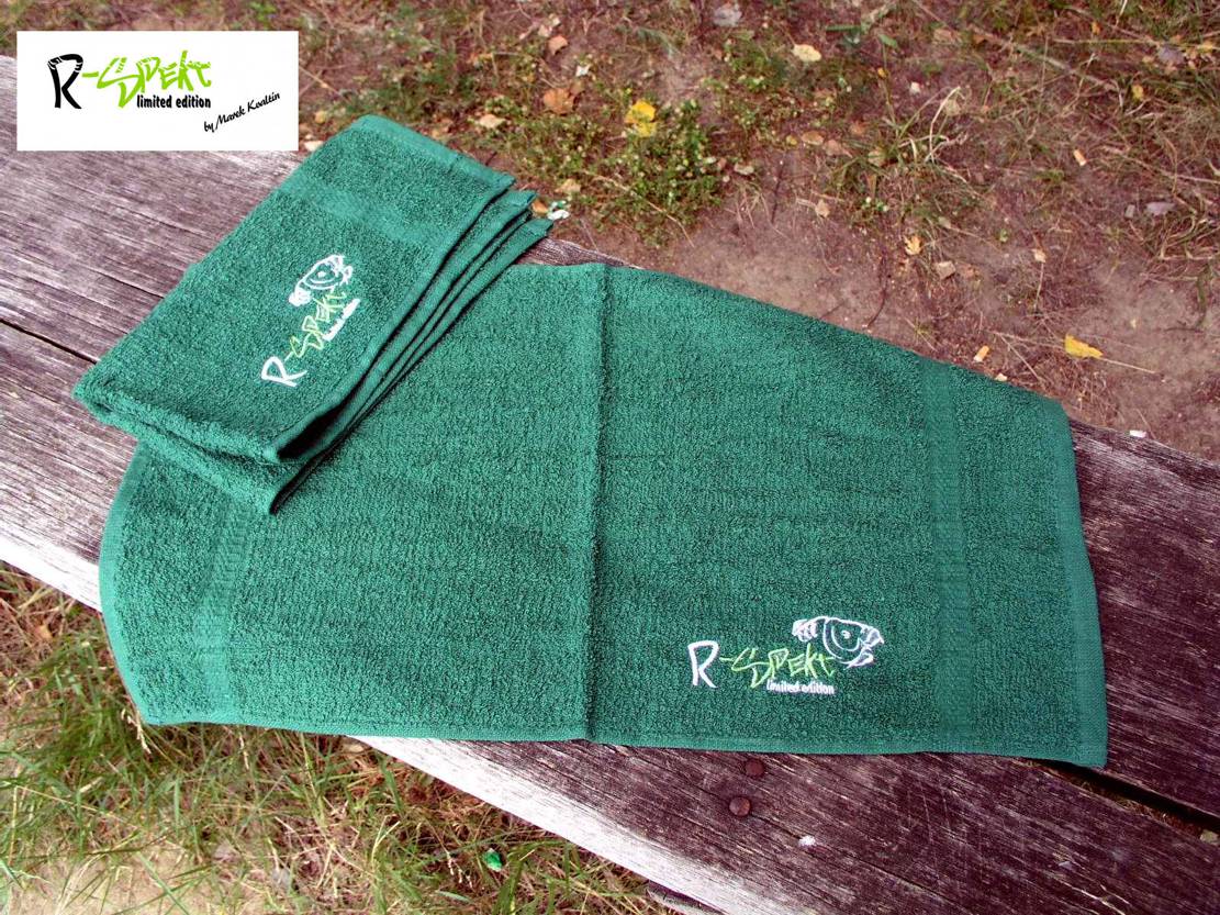 R-spekt ručník na ruce