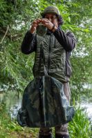 Korum Podložka Camo Fast Mat + Vážící Sak Camo Compact Weigh Sling (12)