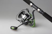 Dam Prut Full Cat XP Heavy D 2,40 m 150-250 g Combo + Naviják 8000 FD (4)