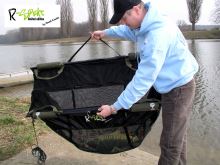 R-SPEKT Přechovávací a vážící taška s plováky MONSTER (4)