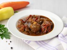 Ježkovy Krabičky Maďarský Kuřecí Guláš 300 g (1)