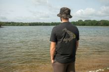 Avid Carp Tričko Compound T-Shirt Black (5)