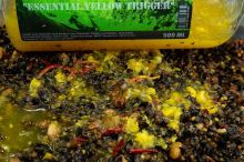 My-Baits Tekutá Potrava Liquid Food "Essential Yellow Trigger" 500 ml (7)