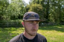 Avid Carp Kšiltovka Camo 5 Panel Cap (1)
