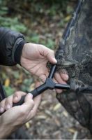 Avid Carp podběrák Safequard landing net 42 dvoudílný (2)