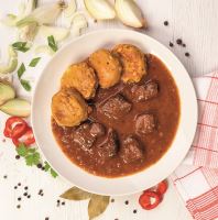 Ježkovy Krabičky Hovězí Guláš a Žemlový Knedlík 450 g (1)