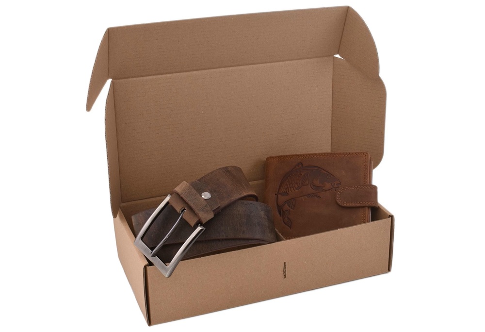 Mercucio rybářský dárkový set kapr - pánská peněženka a kožený opasek tmavý šitý