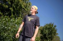 Black Cat Tričko Distressed Logo Black Tee (2)