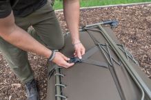 Avid Carp Lehátko Benchmark LevelTech X Bed + Spacák Ascent RS Camo XL (8)