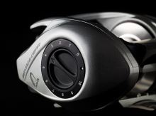 Savage Gear Multiplikátor SG10 300 BC RH 9+1 BB (2ARB+2JAP) 7.3:1 (5)