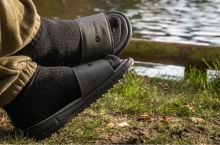 RidgeMonkey Pantofle APEarel Dropback Sliders Grey (4)