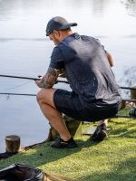 RidgeMonkey Tričko APEarel CoolTech Stealth Edition T-Shirt (4)