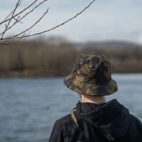 Avid Carp Klobouk Distortion Camo Bucket Hat (2)