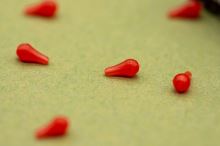 One More Cast Zarážky Dazzlers Blood Red Distance Hook Bead 30 ks - S (2)