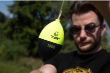 Black Cat Splávek Hard Core Beacon Float (2)