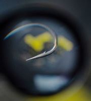 Avid Carp Háčky Armorok Hooks Curve (1)