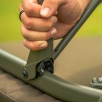 Avid Carp Lehátko Benchmark Ultra X Bed (11)