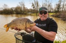 Preston Innovations Tričko Lightweight Black Raglan T-Shirt (4)