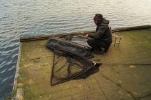 One More Cast Podběrák Black Pearl Landing Net 42" 2-Díl (12)