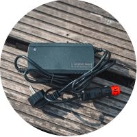 Voltacase Nabíječka 12V 5A Voltacase Nabíječka 12V 5A