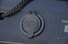 Mivardi Lithiová Baterie M-CELL 12 V 100 Ah + 20 A Nabíječka (10)