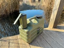 Holdcarp Set Automatická Pumpa Smart Rechargeable Tap + Kanystr Cubic Water Carrier 25 l (6)