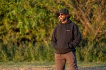 Avid Carp Mikina Compound Hoodie Black (5)