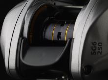 Savage Gear Multiplikátor SG6 BC 300 RH Převod 7,3:1 (3)