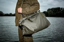 Trakker Nepromokavá Taška Downpour Roll-Up Carryall (3)