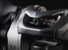 Savage Gear Multiplikátor SG6 BC 300 RH Převod 5,6:1 (2)