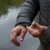 RidgeMonkey Bunda APEarel ThermaPro Compact Packable Jacket (17)