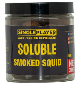 Levně Singleplayer rozpustné boilies soluble smoked squid 20 mm - 150 g
