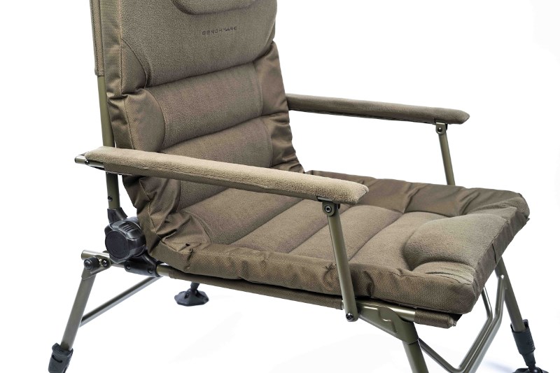 Кресло avid carp benchmark chair