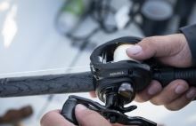 Penn Multiplikátor Squall 300 Low Profile LH (3)